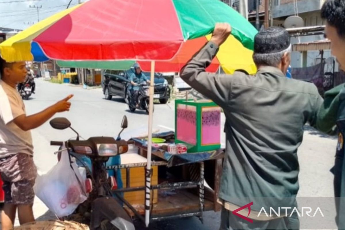 Polisi WH tingkatkan patroli di Aceh Barat cegah pedagang jual makanan di siang hari