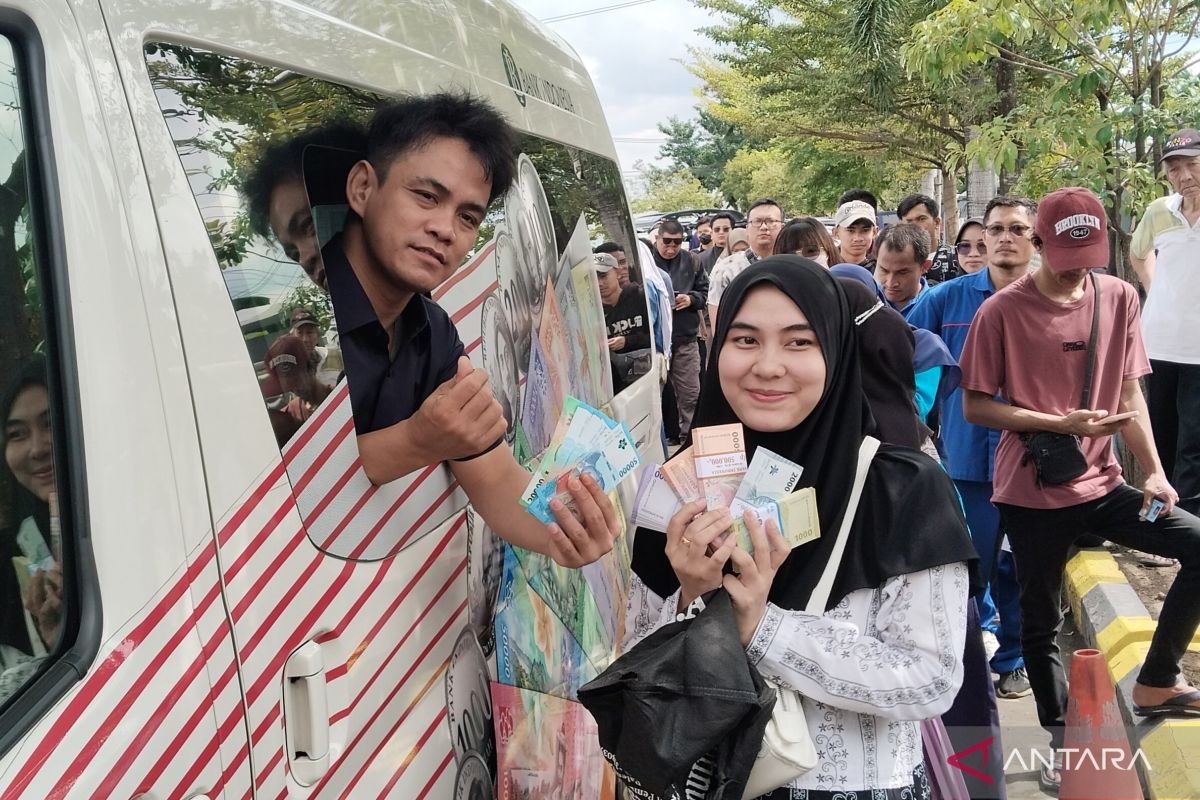 Rupiah hari ini menguat jadi Rp16.296 per dolar AS