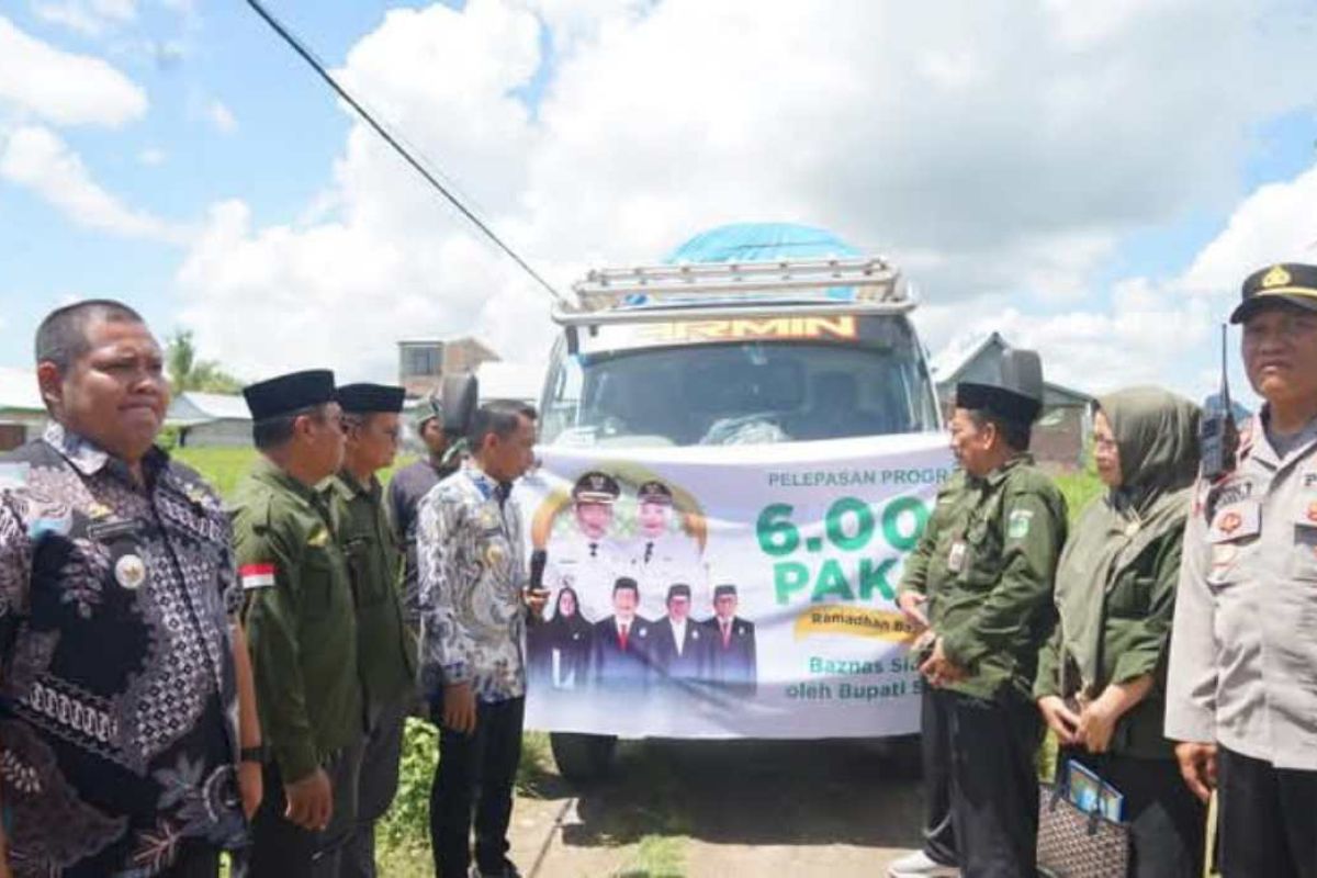 Bupati melepas 6.000 paket sembako ke 11 kecamatan di Sidrap