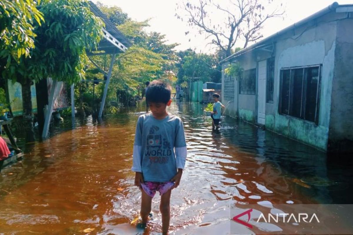 Disdik Pekanbaru liburkan 17 sekolah terdampak banjir