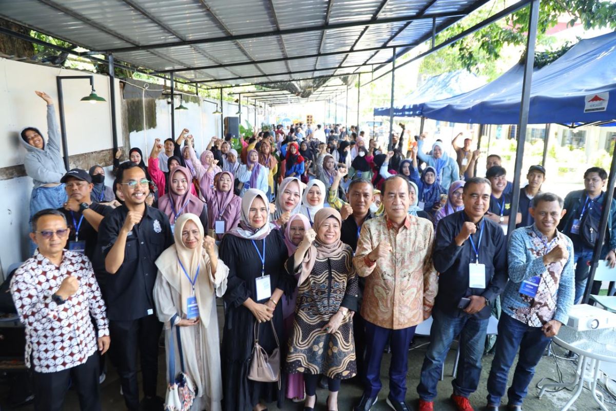 BGN bersama Komisi IX DPR RI sosialisasikan Program MBG di Makassar