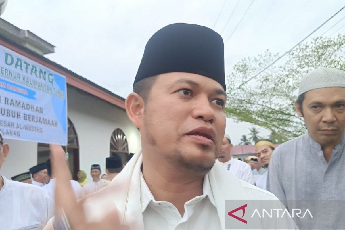Gubernur Kaltim bantu pugar masjid