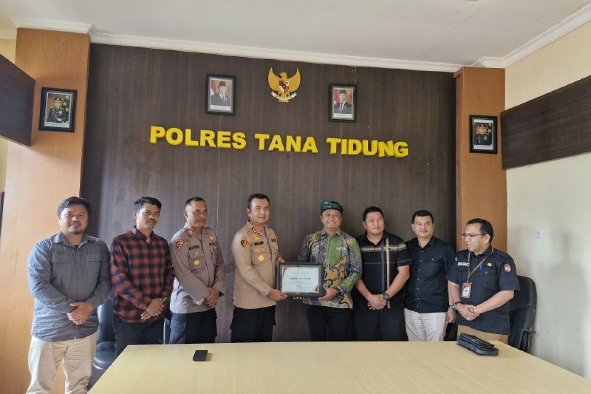 Polres Tana Tidung Terima Penghargaan Dari KPU Tana Tidung