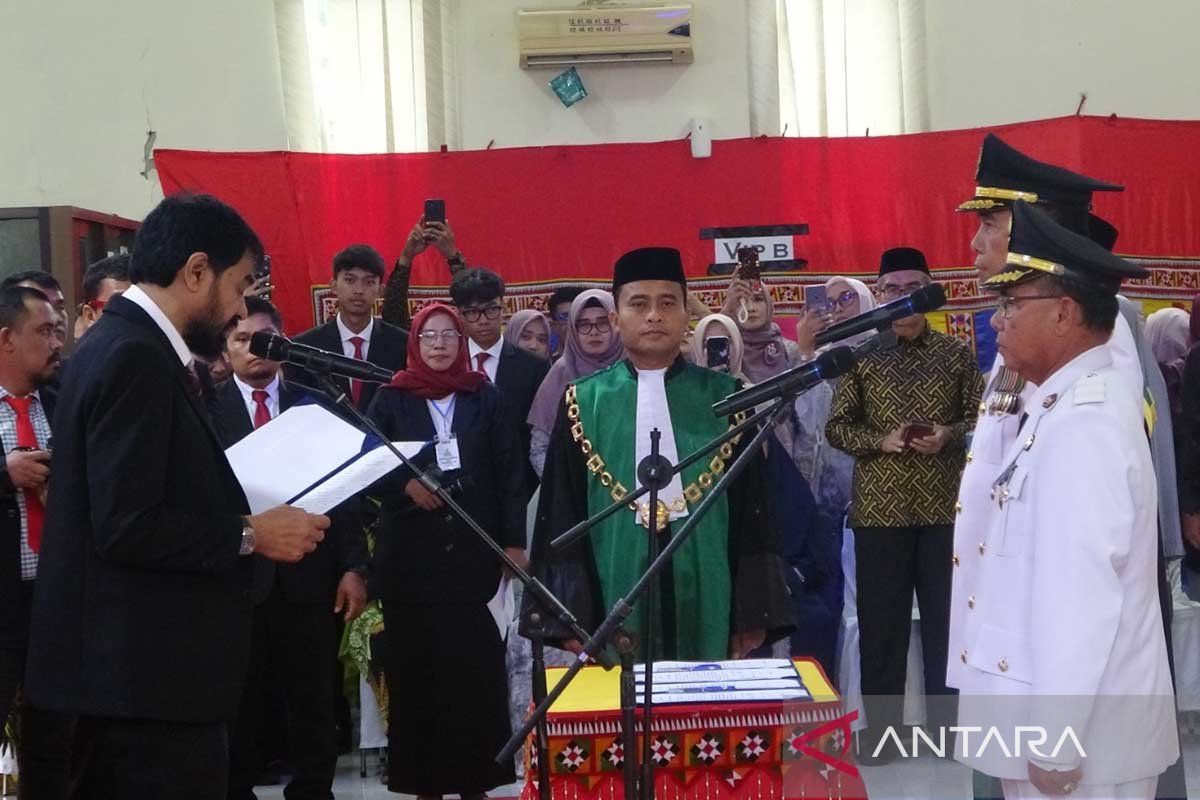 Gubernur Aceh lantik Bupati dan Wakil Bupati Simeulue