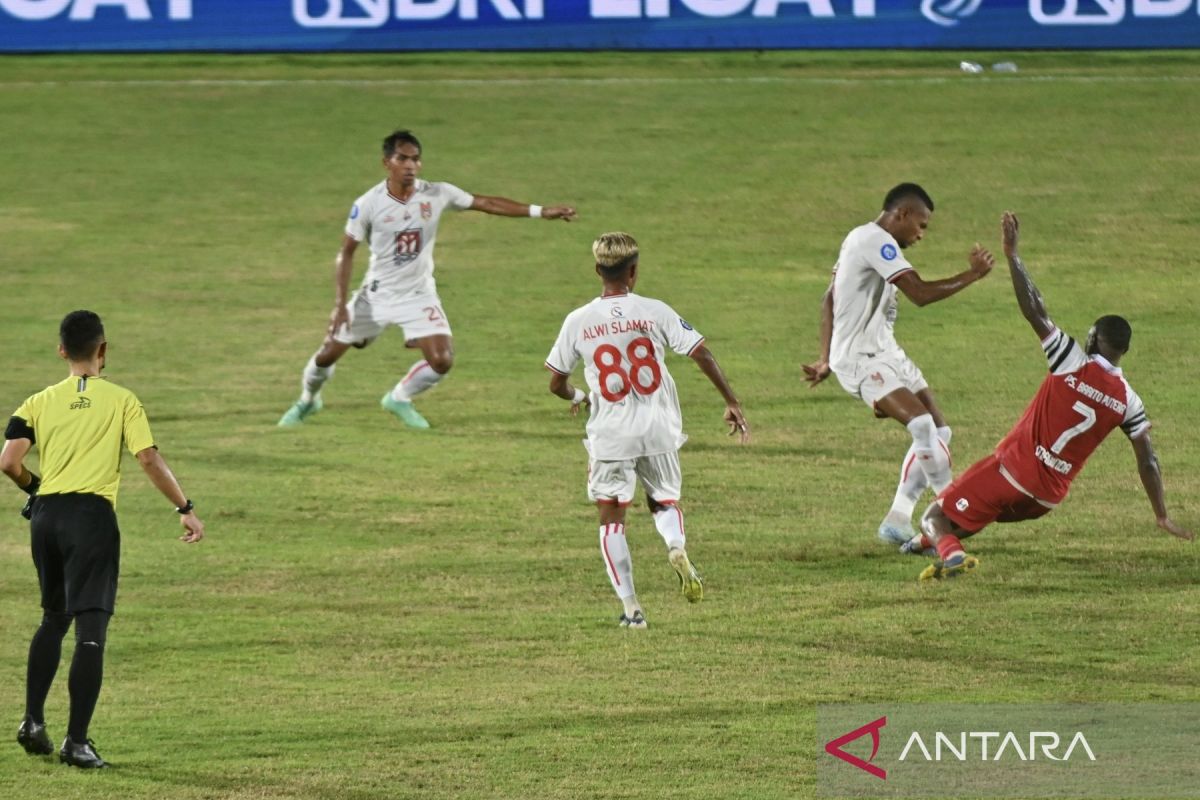 Barito Putera berbagi poin dengan Malut United usai main imbang 1-1