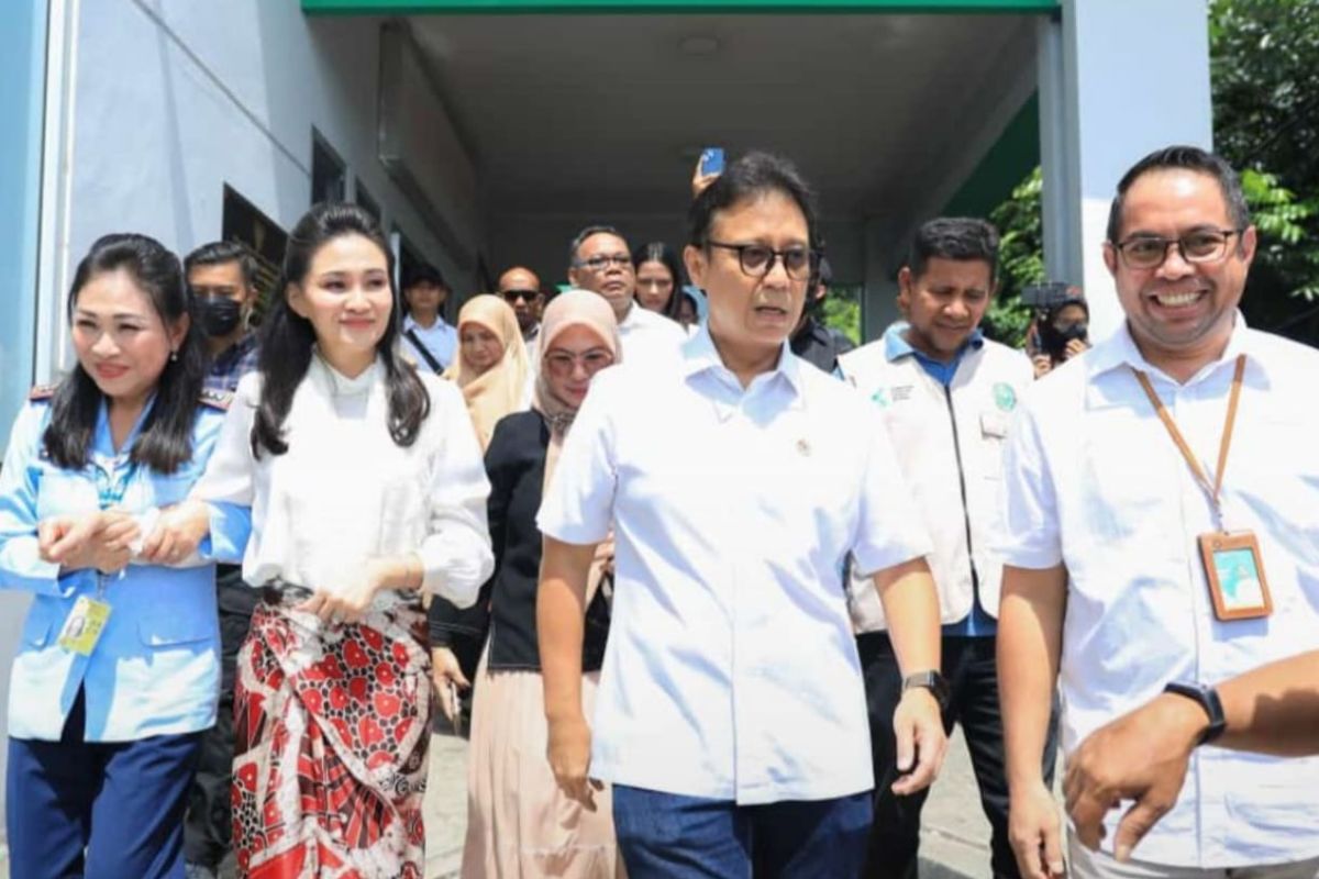 Minister promises medical equipment assistance for N. Maluku hospitals