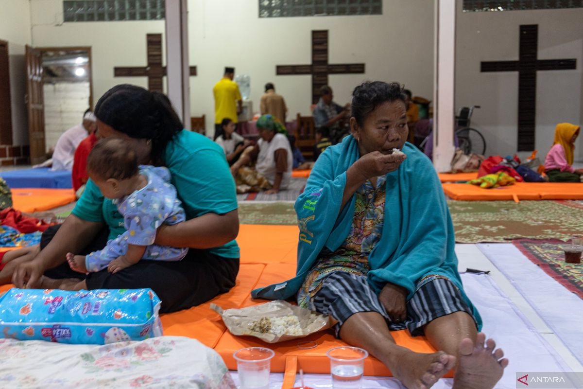 Bagaimana menyikapi seorang Muslim yang terang-terangan tidak puasa?