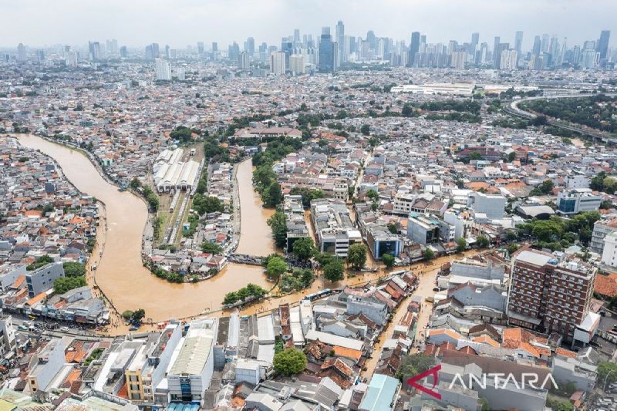 Kementerian Indonesia Mendorong Aksi untuk Memulihkan DAS Sungai Ciliwung