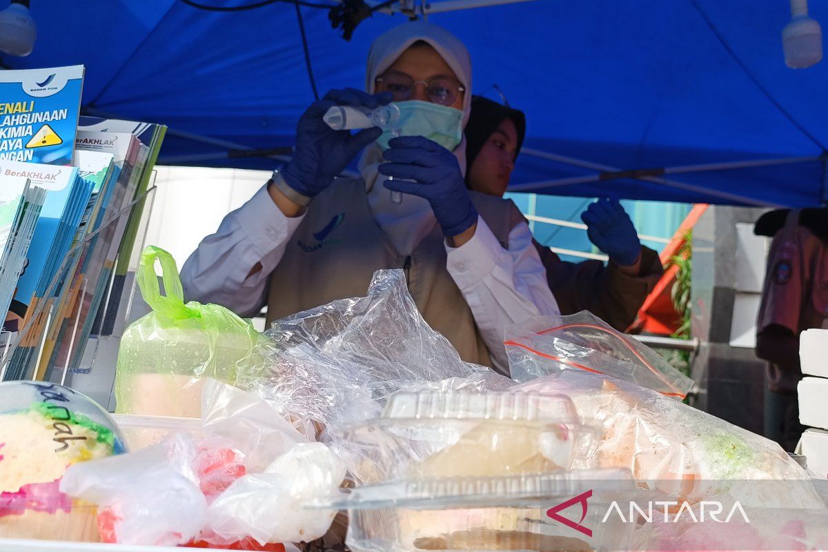 BPOM temukan makanan pengguna pewarna sintetis di Bazar Takjil Benhil