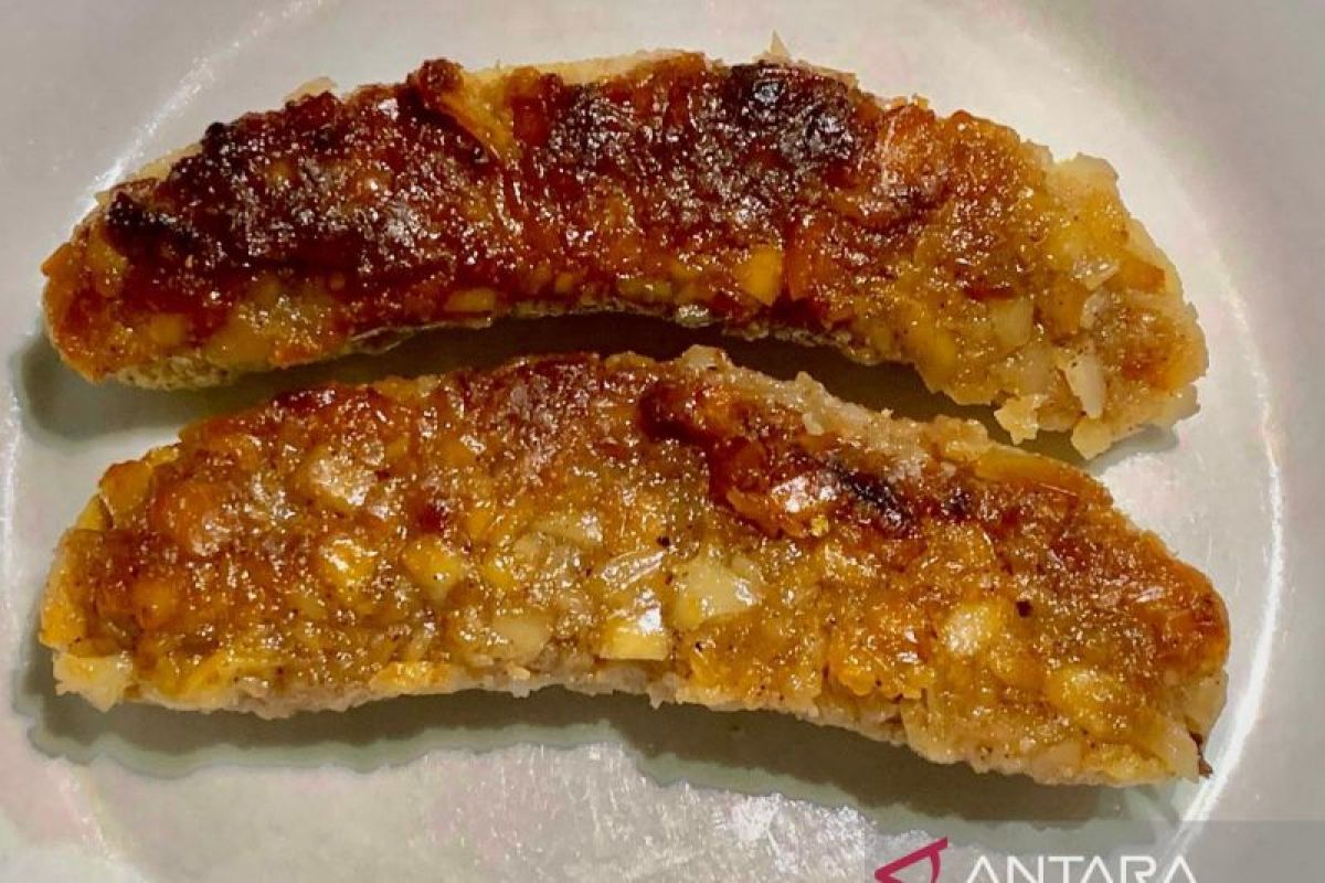 Pisang asar dan asidah jadi menu buka puasa khas Maluku yang diminati