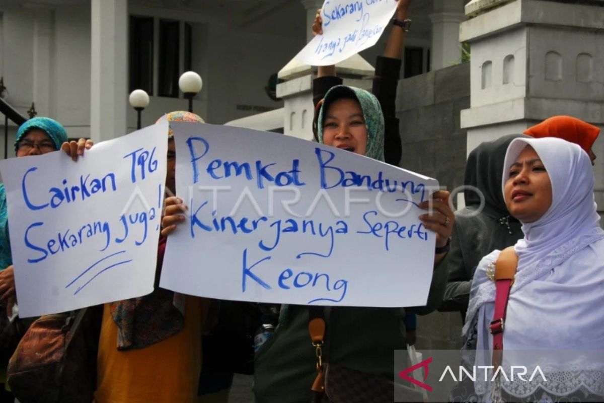 Legislator desak Pemkot Medan cairkan TPG dan gaji ke-13 guru sejak 2023