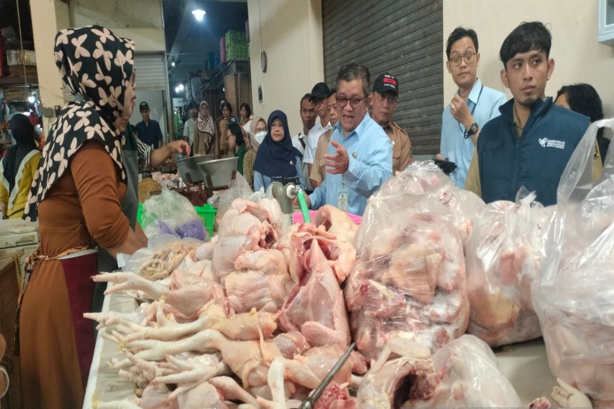 Harga kebutuhan pokok di Kulon Progo relatif stabil