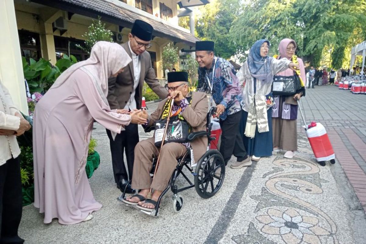 Kemenag Mataram tunggu jadwal pemberangkatan jamaah calon haji 2025
