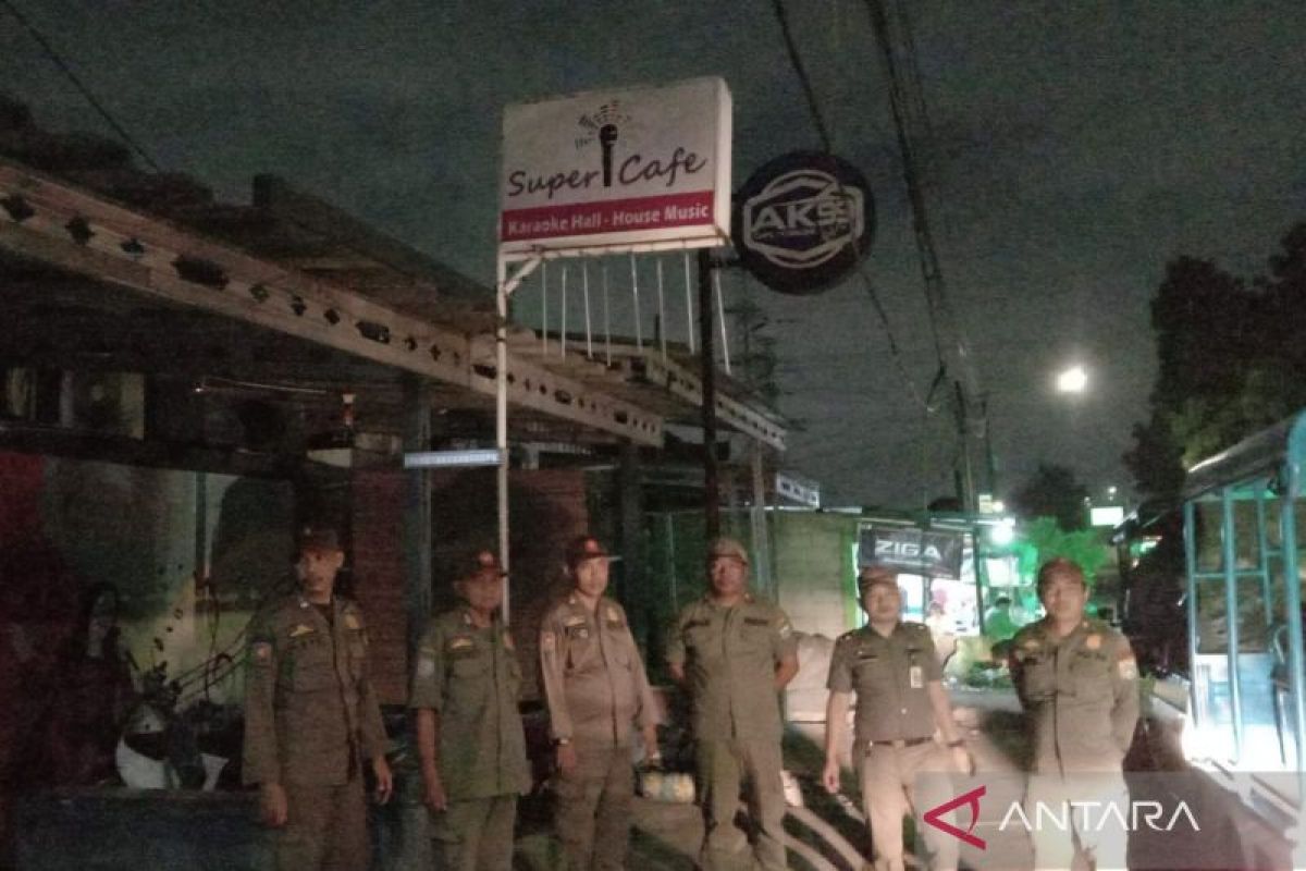 Satpol PP Jaktim belum temukan tempat hiburan langgar jam operasional