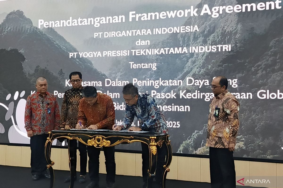 PT Dirgantara Indonesia dan YPTI kerja sama penguatan rantai pasok industri pesawat domestik