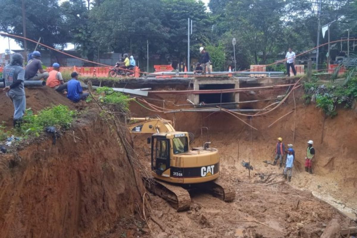 Pemprov Kepri rampungkan pekerjaan perbaikan bahu jalan di Tanjungpinang