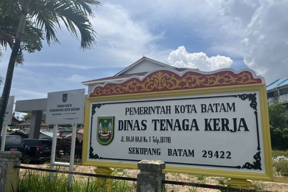 Disnaker Batam siagakan posko pengaduan THR keagamaan bagi pekerja