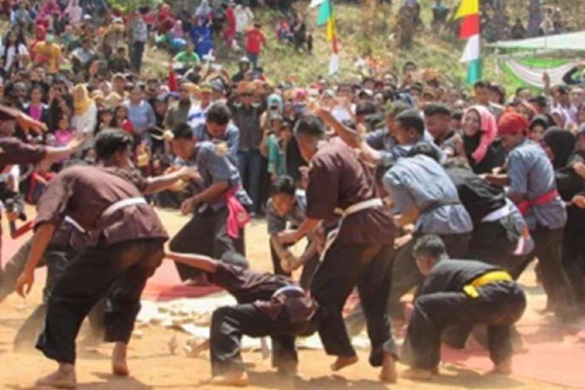 Perang Ketupat: Tradisi unik Bangka mendapat perlindungan hukum