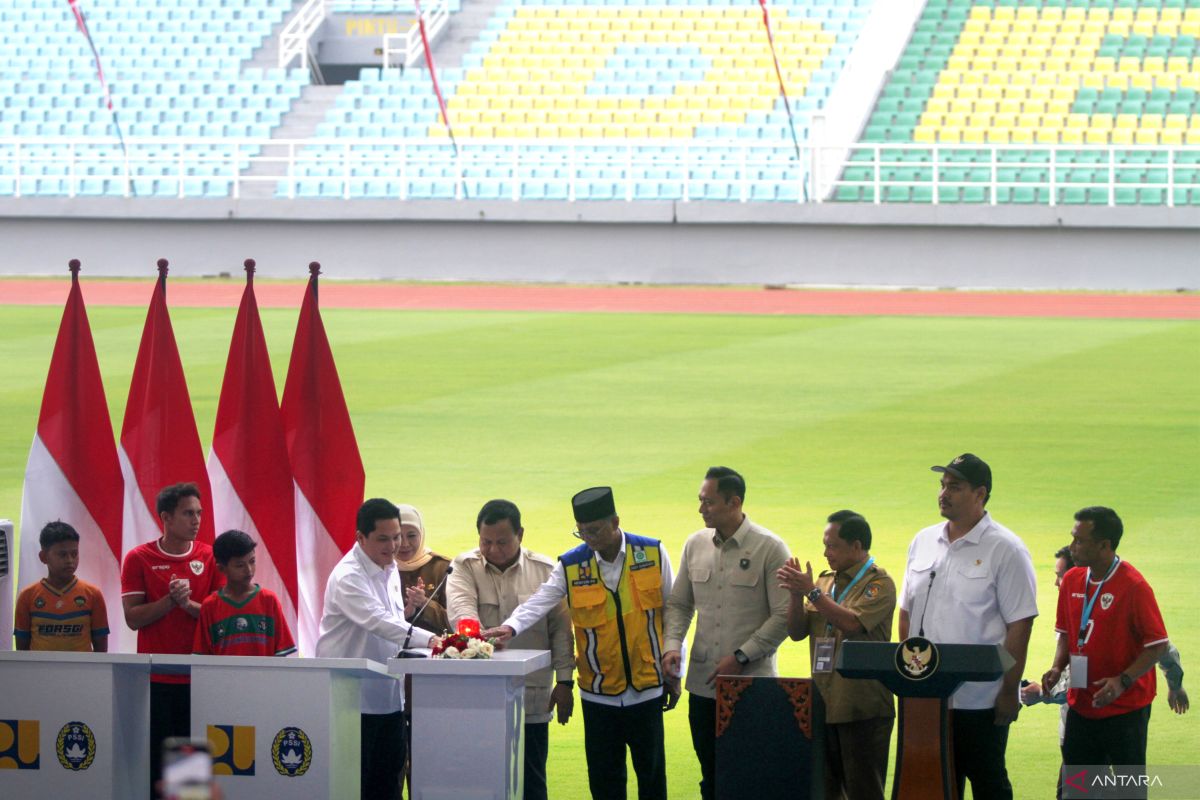 Prabowo seeks private-club partnership to develop Indonesia's football