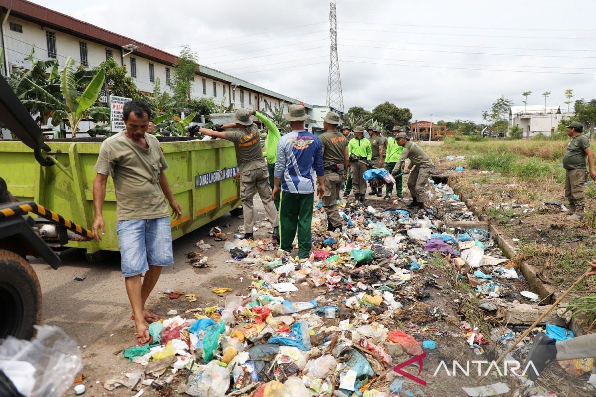 Wali Kota Batam buka sayembara untuk tangkap pelanggar kebersihan