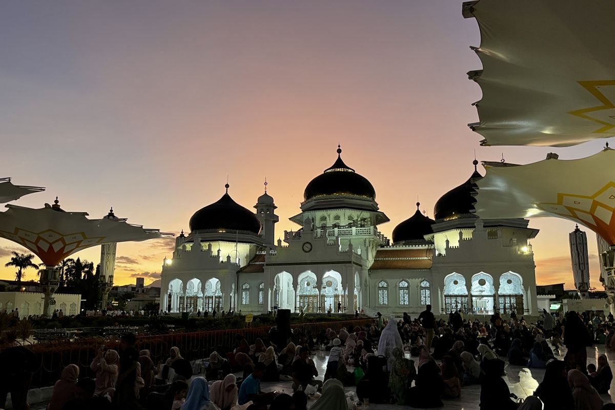 Masjid Raya Baiturrahman mulai diramaikan jamaah shalat Qiyamul Lail