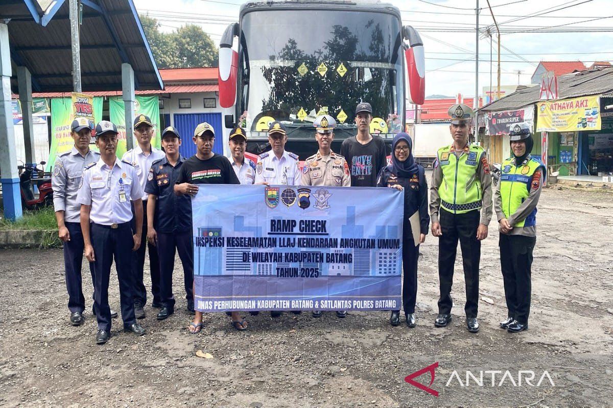 Pemkab Batang periksa kelayakan angkutan umum mudik Lebaran