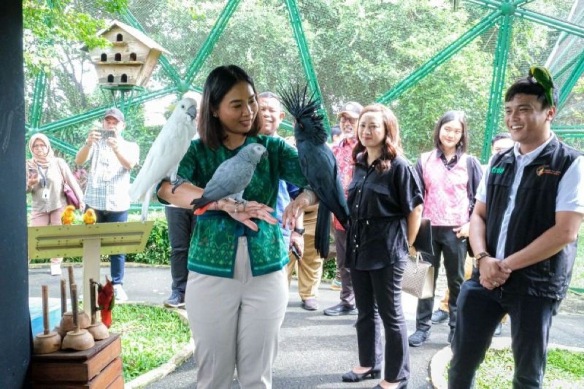 Wamenpar Ni Luh Puspa sebut TMII siap hadapi peningkatan wisatawan selama libur Lebaran