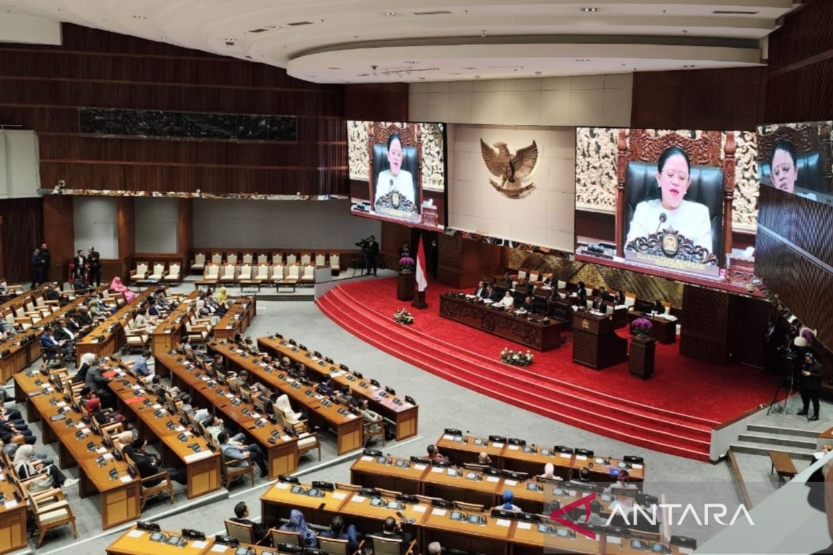 Rapat paripurna menyetujui RUU PPMI jadi usul DPR