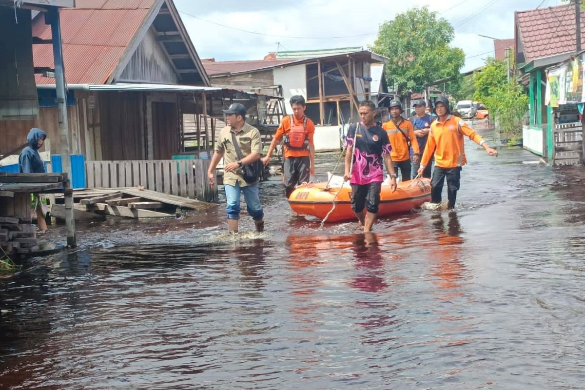 BPBD minta warga bantaran sungai di Palangka Raya waspada banjir
