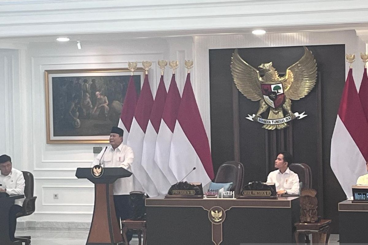 Prabowo singgung Maruarar dan Trenggono stres saham jatuh saat paripurna