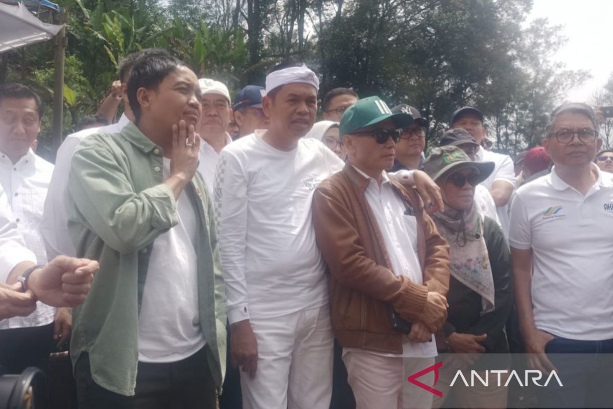 Menteri Kehutanan, gubernur memimpin upaya penghijauan di Puncak