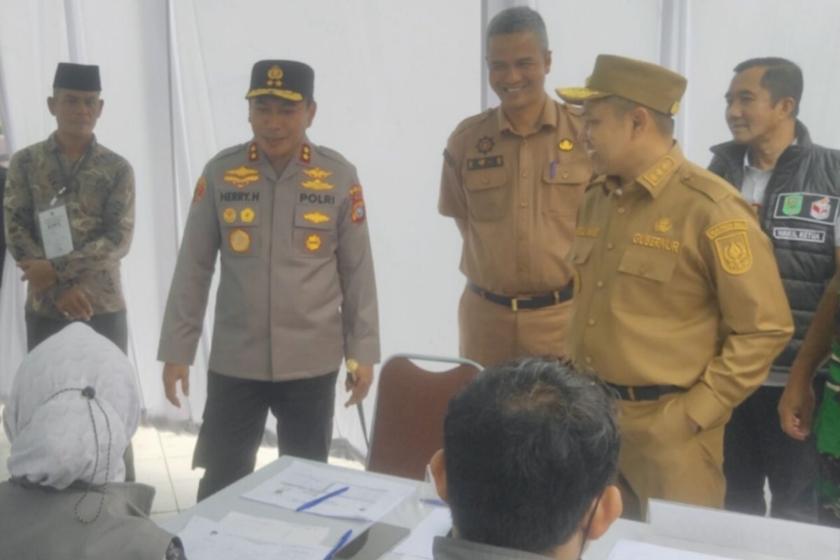 Tinjau TPS Loksus RSUD, Gubernur Riau harap tak ada lagi PSU di Siak