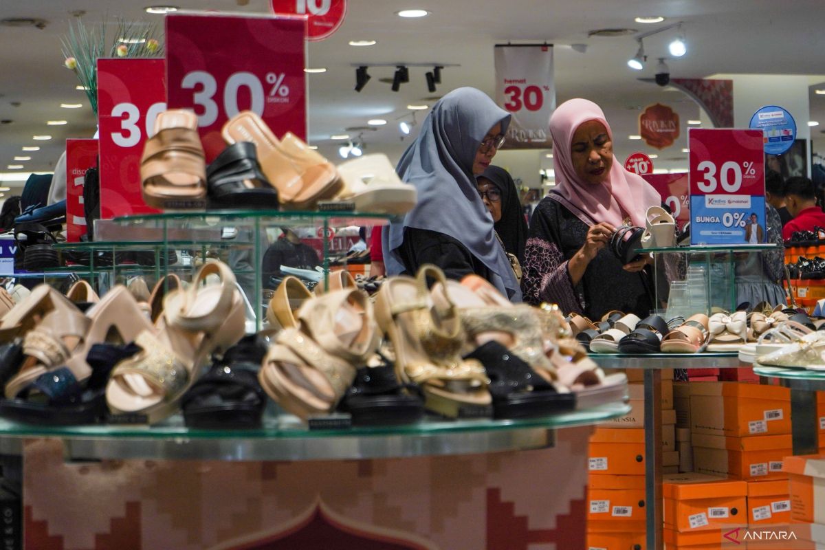 Indonesia aims to sustain 2025 growth through consumption boost