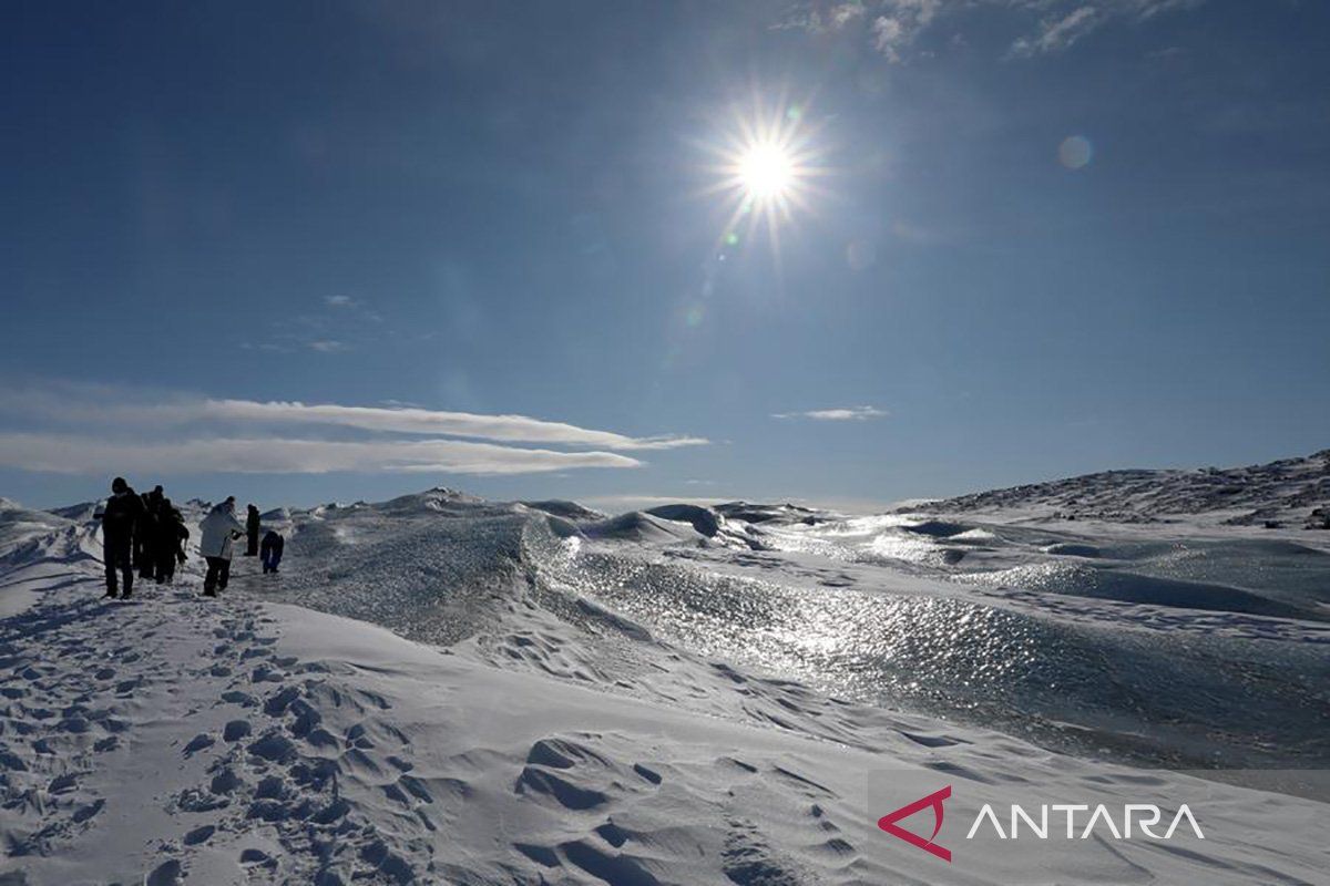 Lapisan es di Greenland mencair dengan kecepatan yang mengkhawatirkan