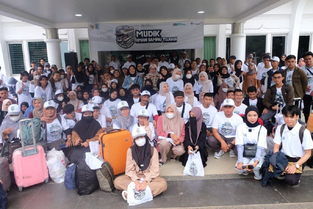 Ratusan mahasiswa Bangka ikuti mudik gratis PT Timah 