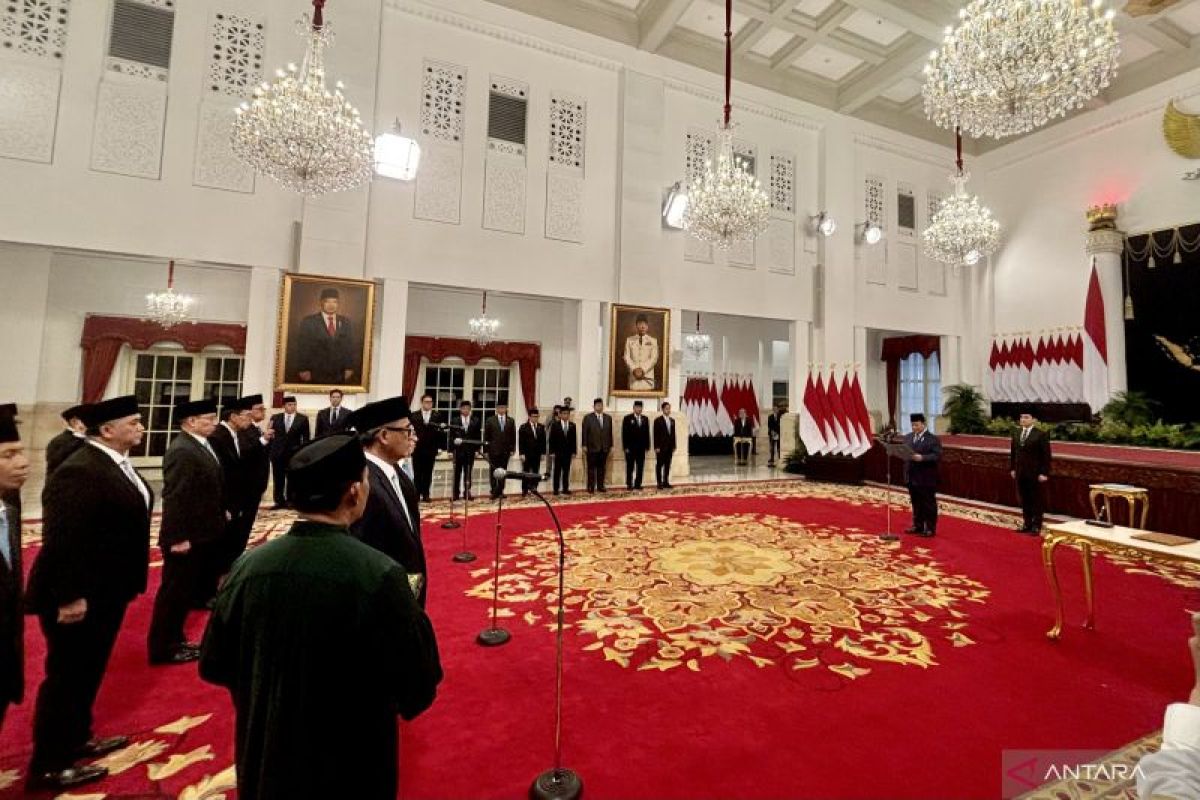 Presiden Prabowo menunjuk 31 diplomat, tokoh sebagai utusan.