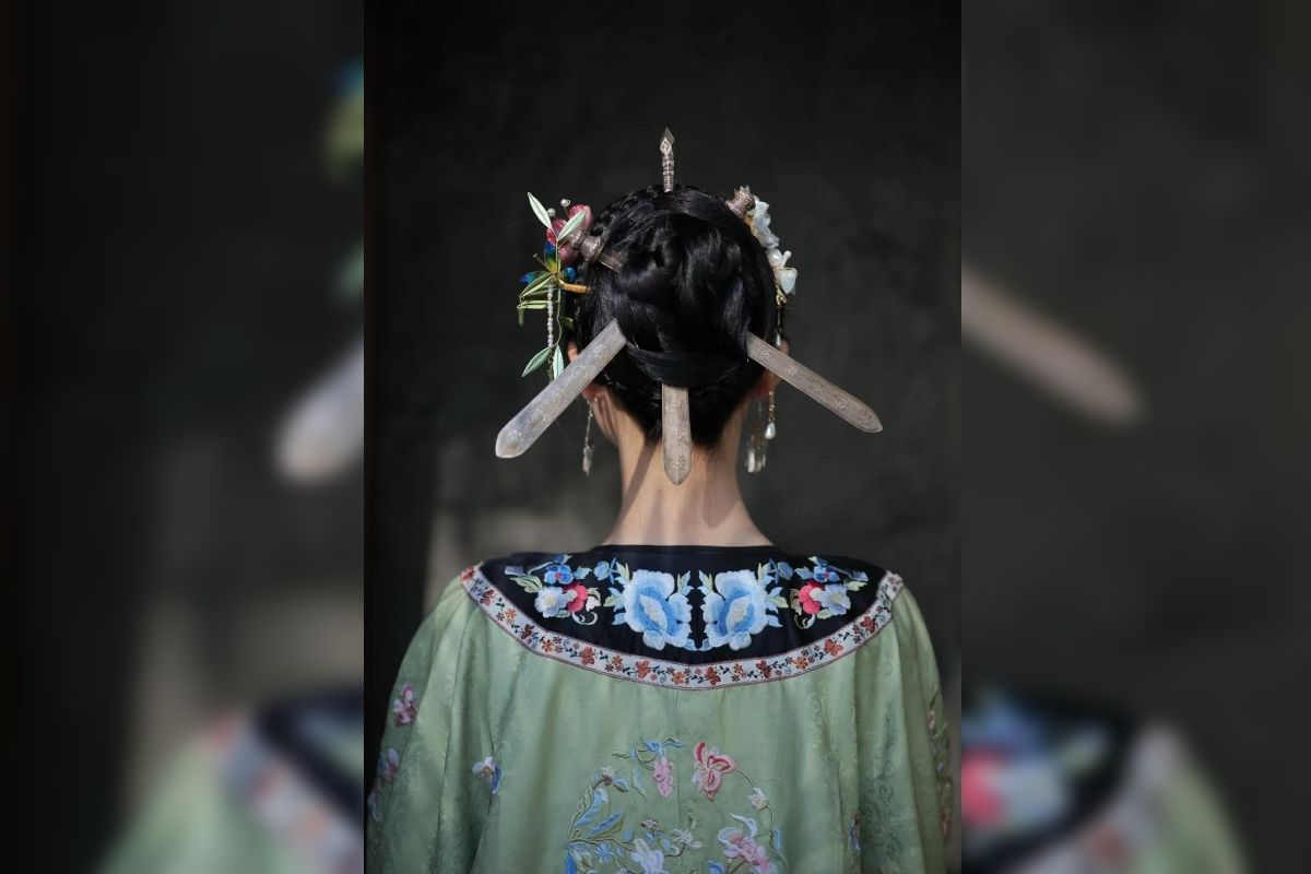 Mindu Culture in the Spotlight -- Three Hairpins: for the Country, for the Family, and for Oneself