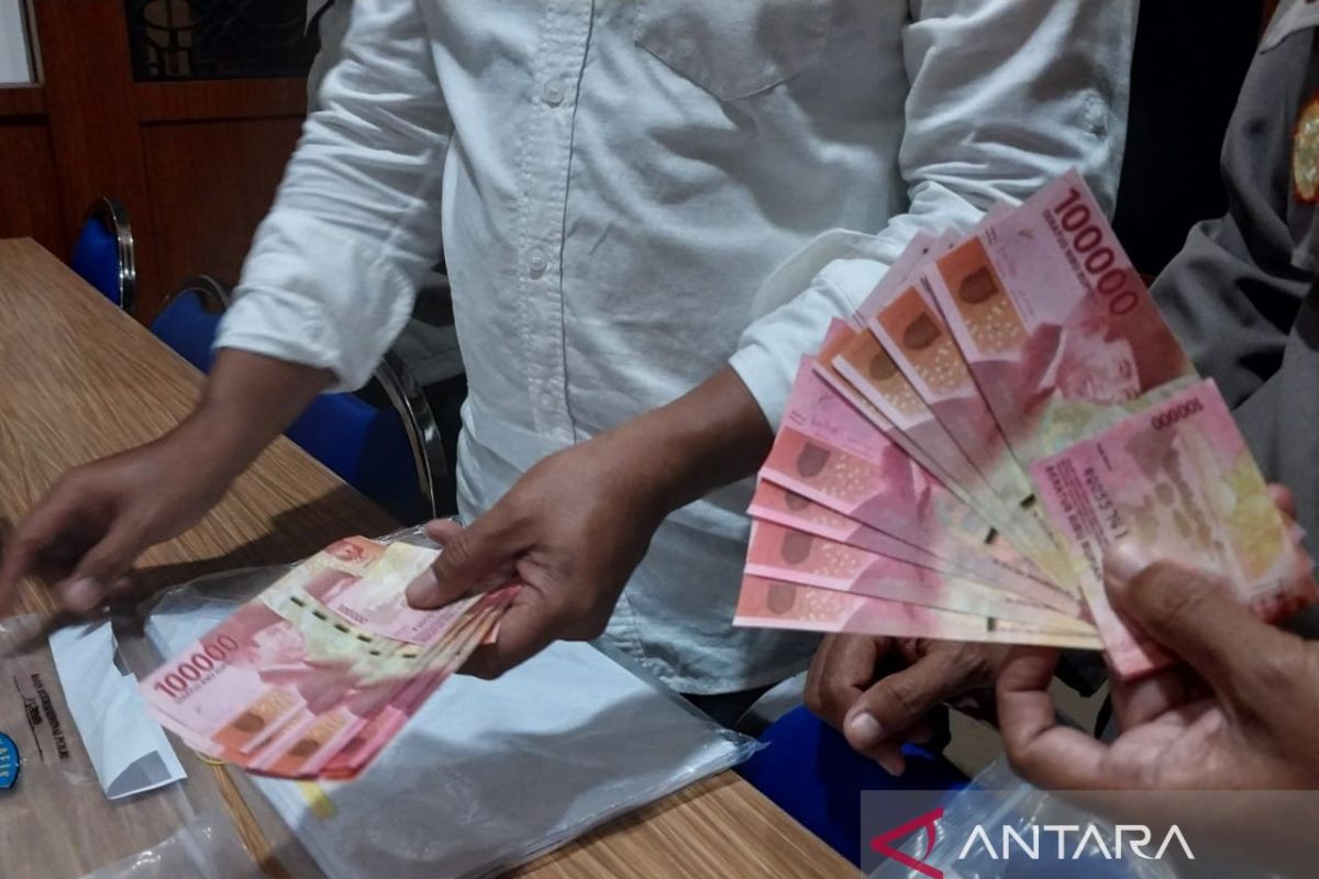 Polres Batu gagalkan peredaran uang palsu jelang Idul Fitri
