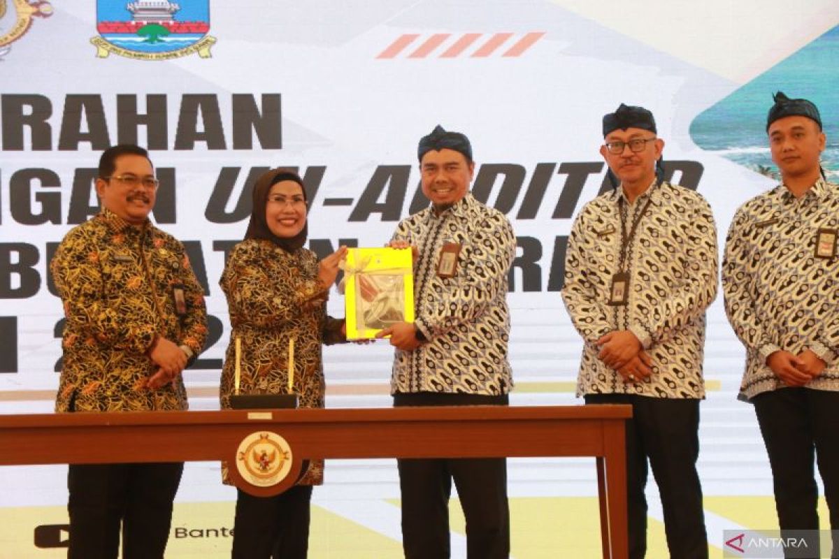 Pemkab Serang serahkan LKPD Bankeu Parpol ke BPK RI Banten