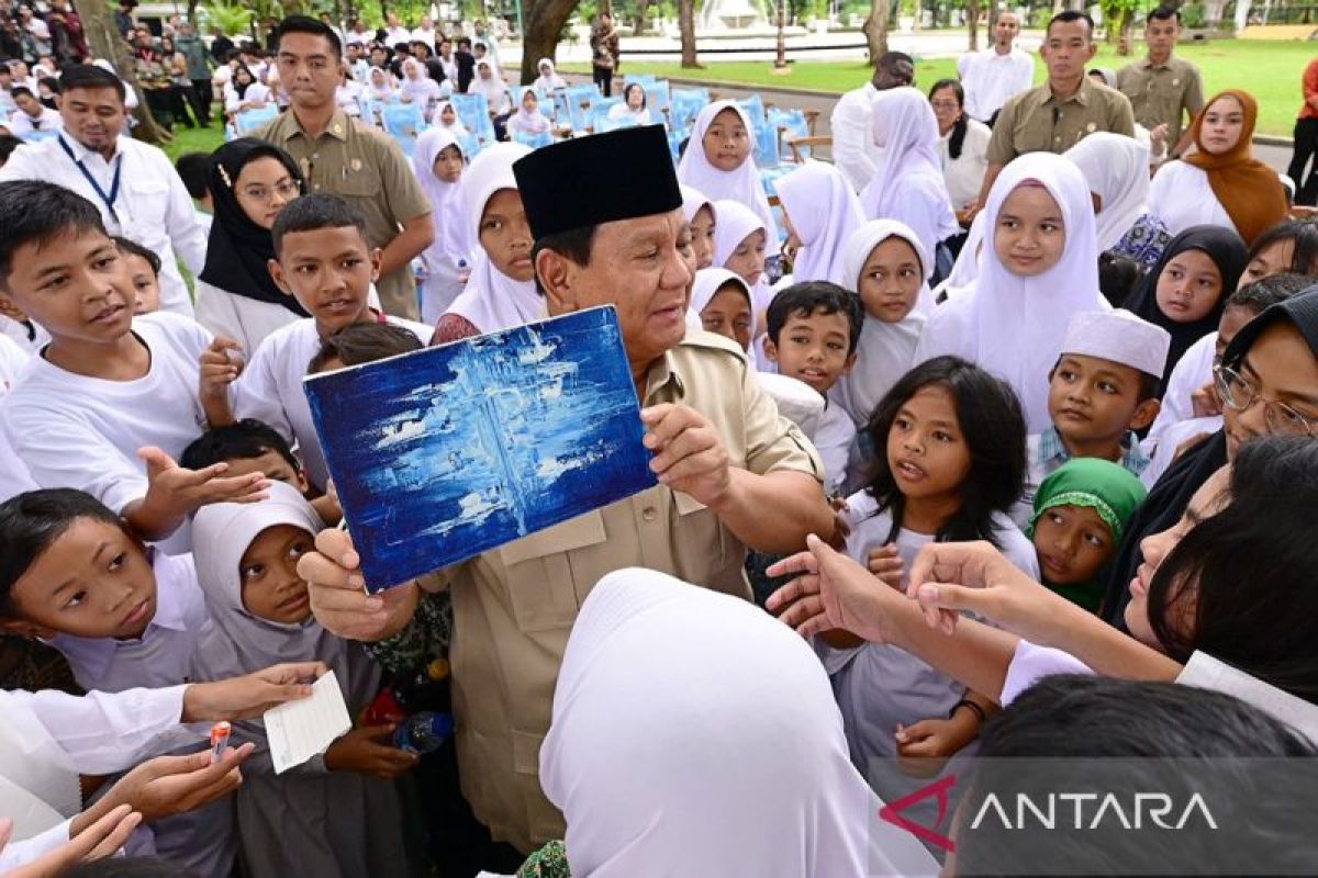 Prabowo: PP sistem elektronik lindungi anak dari bahaya digital