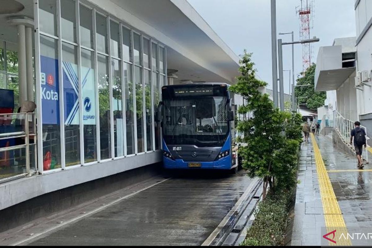 Transjakarta tambah armada ke tempat tujuan wisata