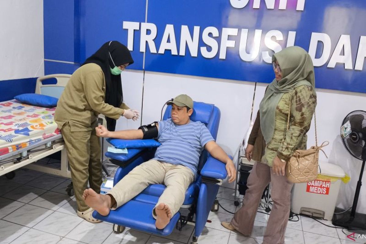 DPRD HST ajak masyarakat aktif donor darah penuhi kekurangan stok