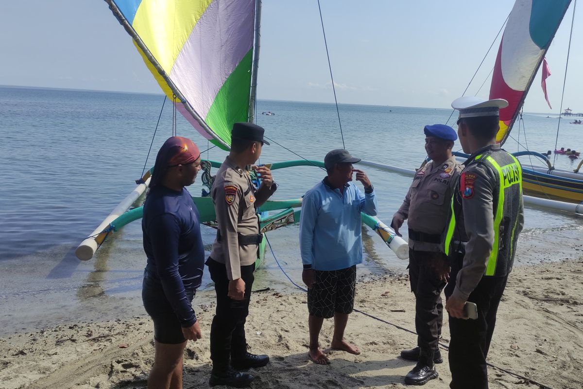 Polres Situbondo intensifkan patroli wisata pantai di jalur pantura