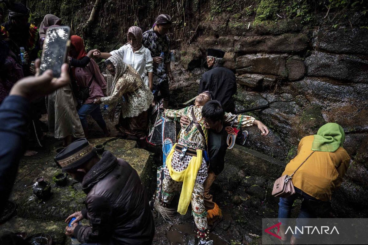 Telaah - Tagar boikot Trans7 dan pentingnya memahami budaya pesantren