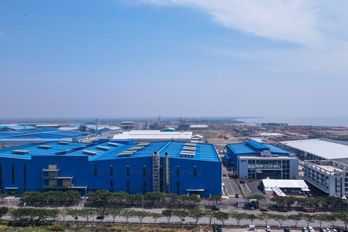 Ekonom sebut Indonesia akan hadapi perlambatan ekonomi akibat tarif baru AS