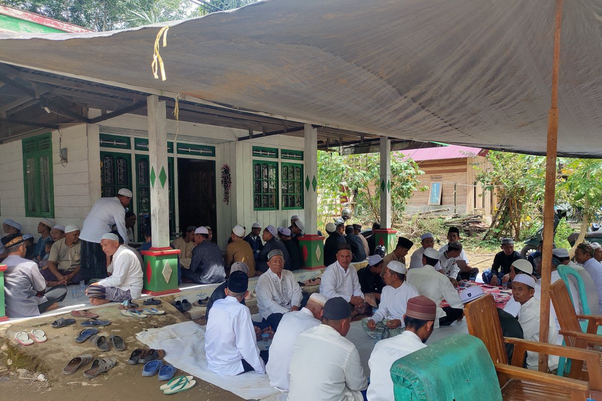 Tiga desa hadiri haul Datuk Kulampaian di Desa Aluan Mati HST Kalsel