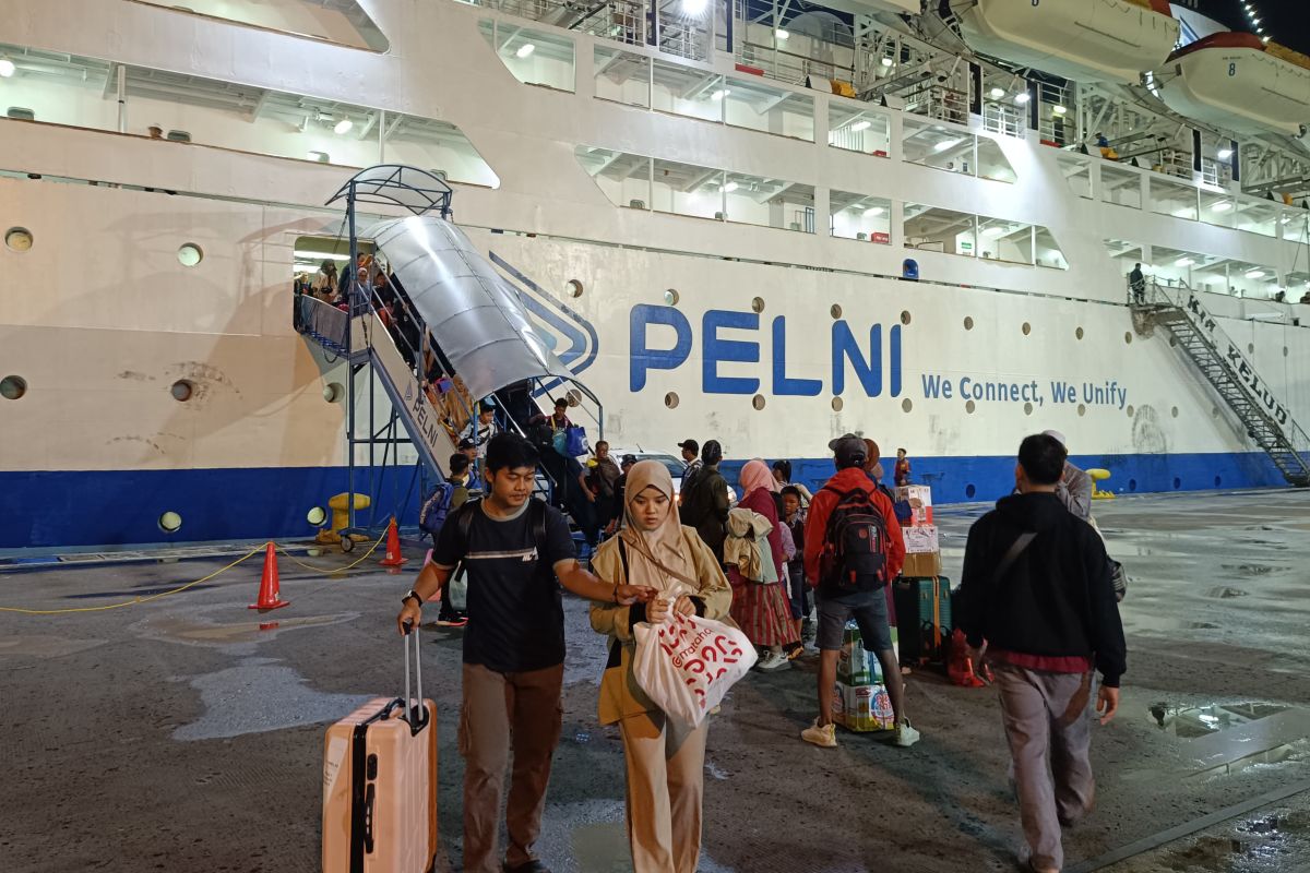 KM Kelud turunkan 2.022 penumpang di Tanjung Priok pada H+3 Idul Fitri