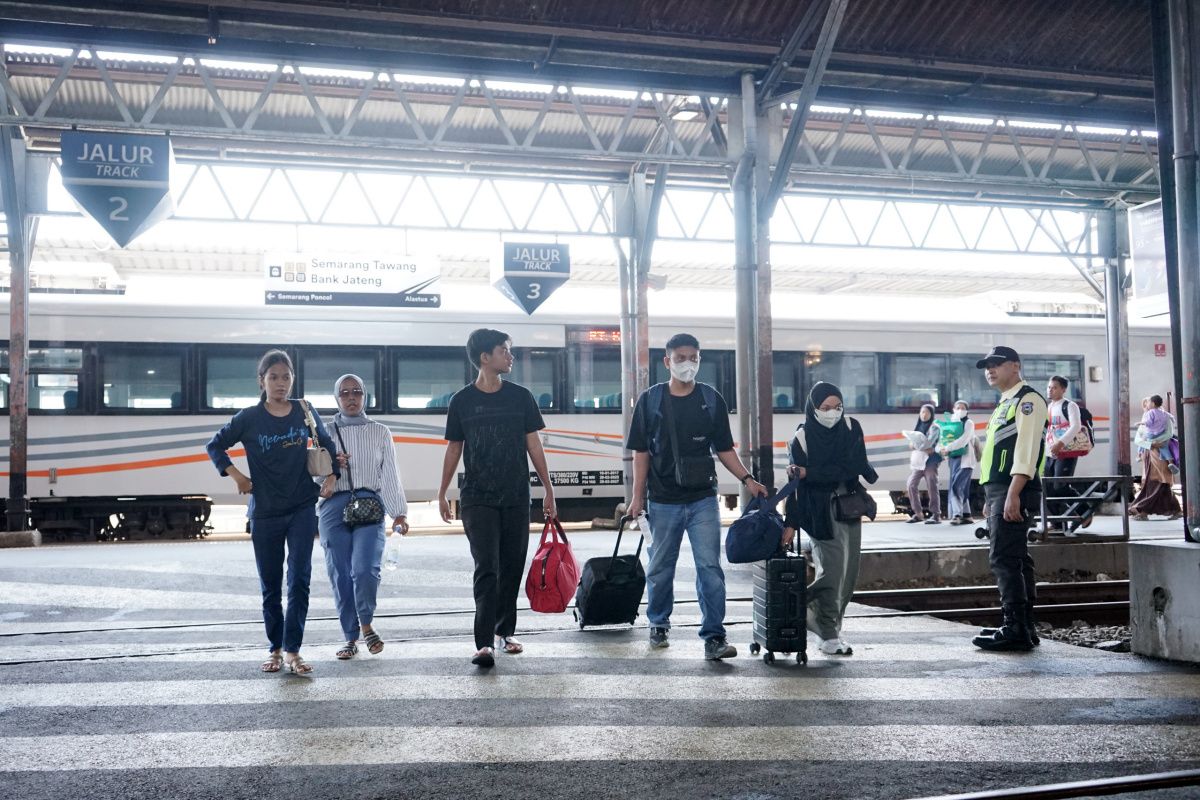 94.838 penumpang berangkat saat arus balik di Daop Semarang
