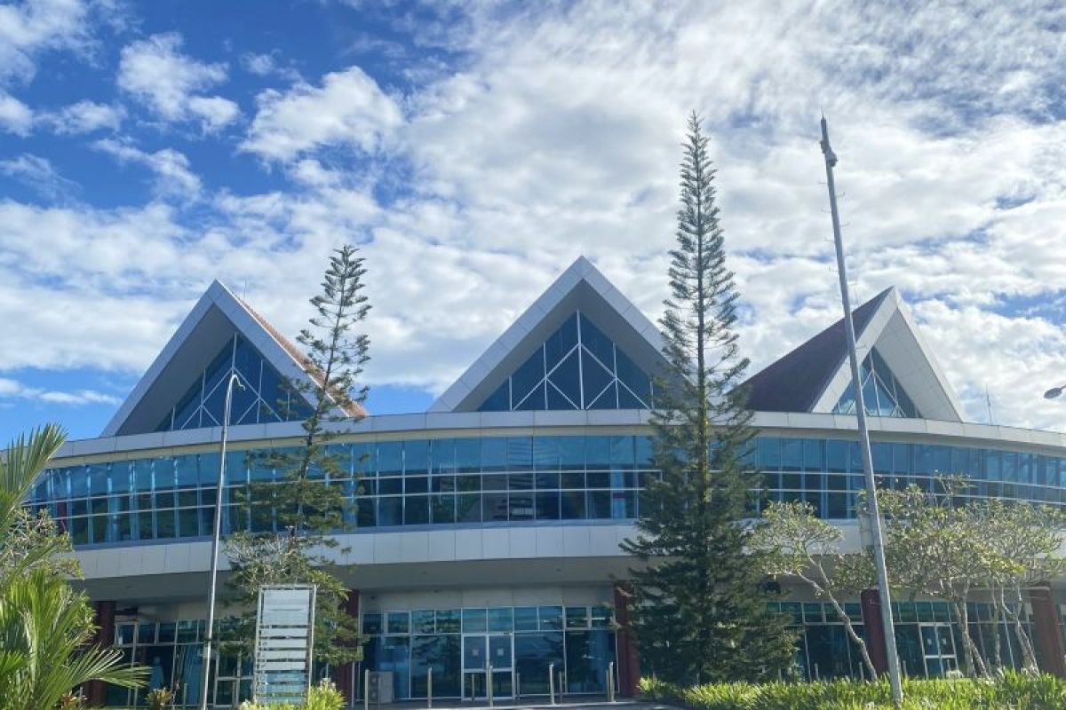 Puncak arus balik di Bandara Pattimura Ambon diprediksi 7 April 2025