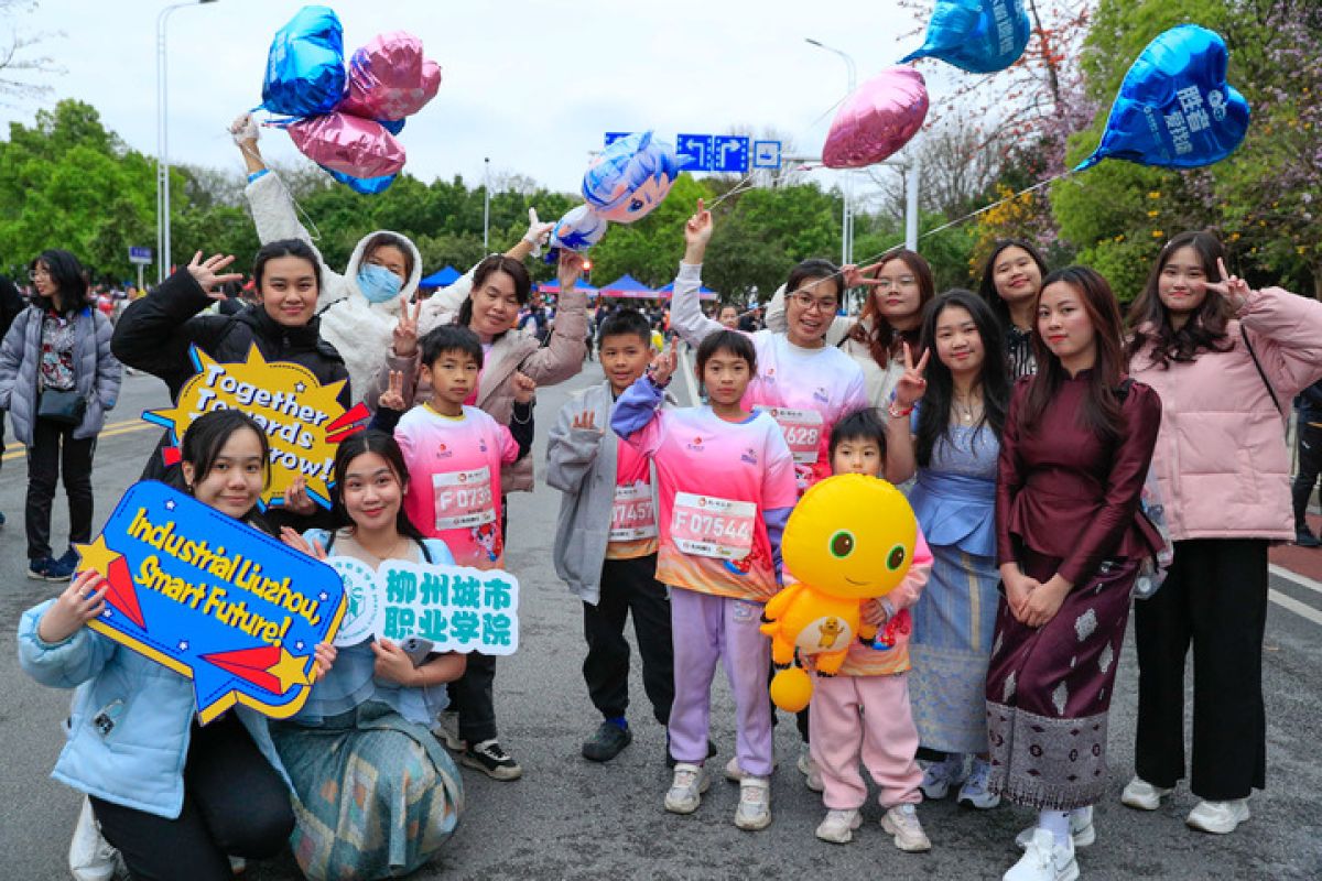 Ikuti maraton Liuzhou, mahasiswa Indonesia berbagi kesan tentang China